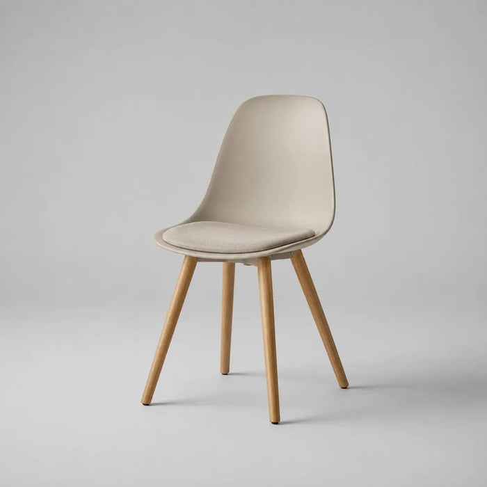 Chaise de salle à manger beige avec pieds en bois de hêtre hauteur 82 cm